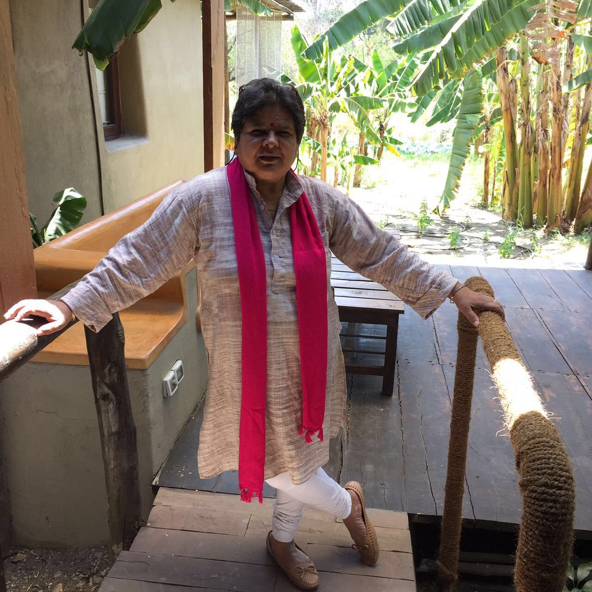 <a href="/KirenRijiju/">Kiren Rijiju</a> <a href="/smritiirani/">Smriti Z Irani</a> <a href="/TexMinIndia/">Ministry of Textiles</a> #IWearHandloom