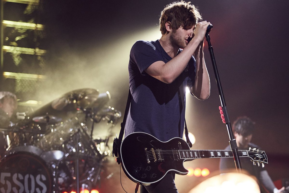 XcelEnergyCtr's tweet photo. Photos from last night's @5SOS + @ONEOKROCK_japan concert are now on Facebook. #5SOSXEC https://t.co/0CeUnEfEI8 https://t.co/VyXCHbFxOP
