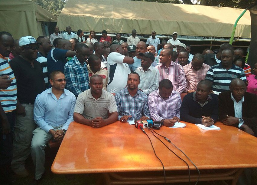 citizentvkenya's tweet photo. Uber drivers go on strike over lower prices https://t.co/Wuz0M54sCW https://t.co/3tI16QdGL2