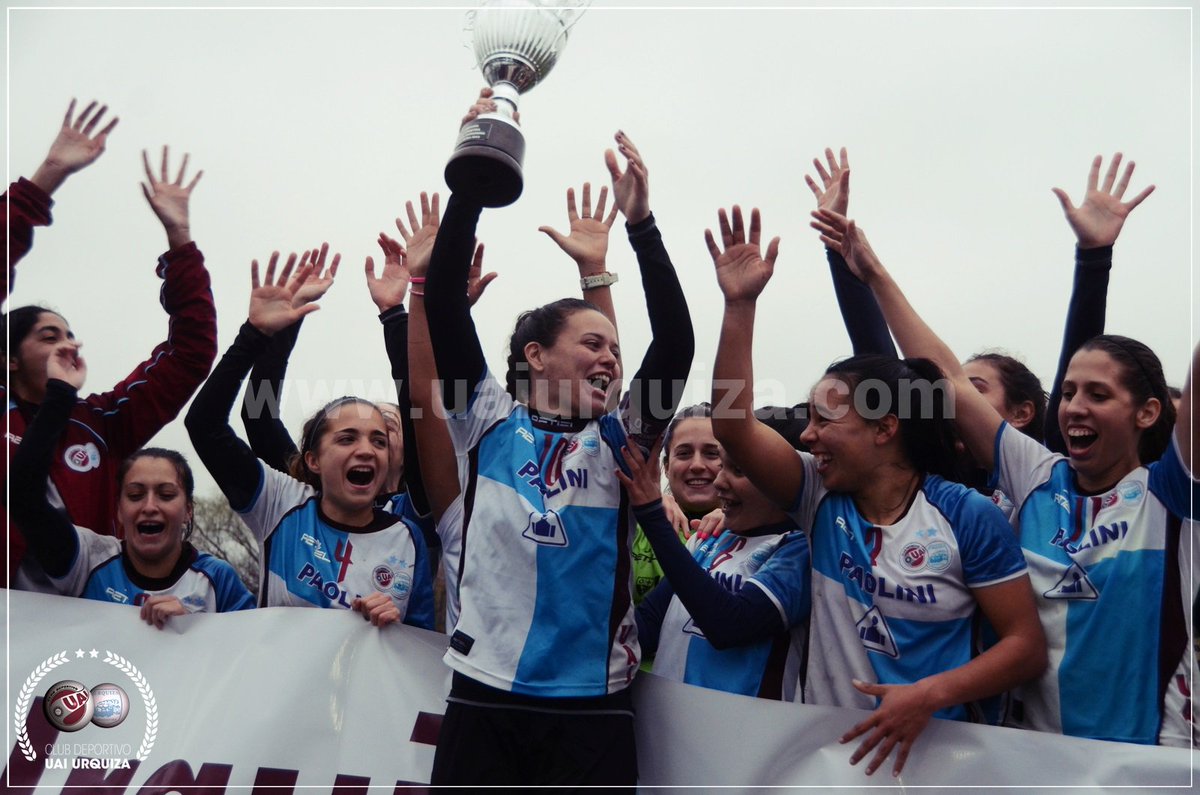 #FemeninoAFA2016 
UAI Urquiza derrotó por 1-0 a <a href="/Independiente/">C. A. Independiente</a> y festejó el campeonato: uaiurquiza.com/profiles/blogs…