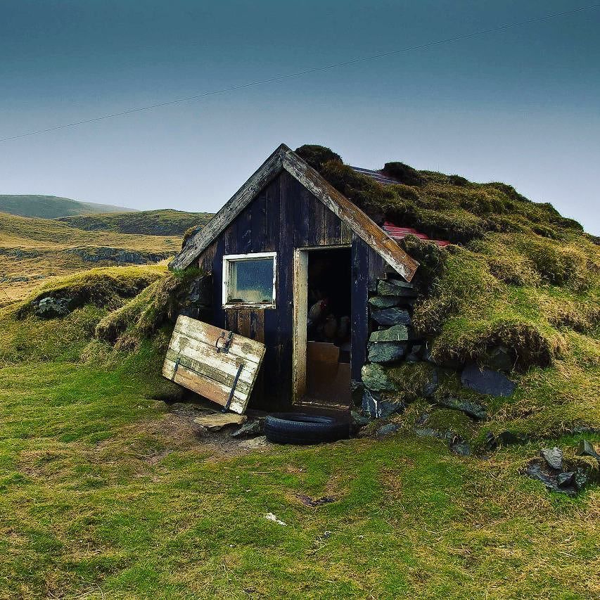 Zone_Camp's tweet photo. Who Wants to Live There ? #campingfun #campingislife #hikingtrip #hikingtour #hikingworldwide #hikingismagical #hik… https://t.co/0lk6iTST0j