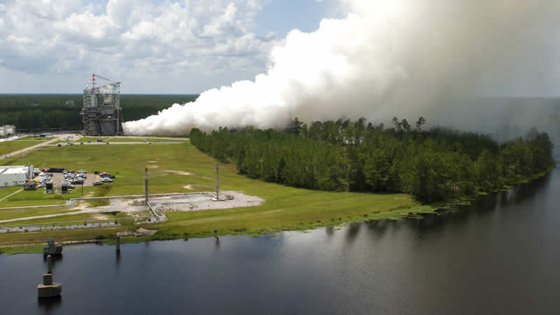 NASA_EN_ESPANOL's tweet photo. Realizadas nuevas pruebas de los Motores #RS255 para el nuevo #SLS de la #NASA. +info en https://t.co/dFtiJoEVGq https://t.co/qjcmg3neeT