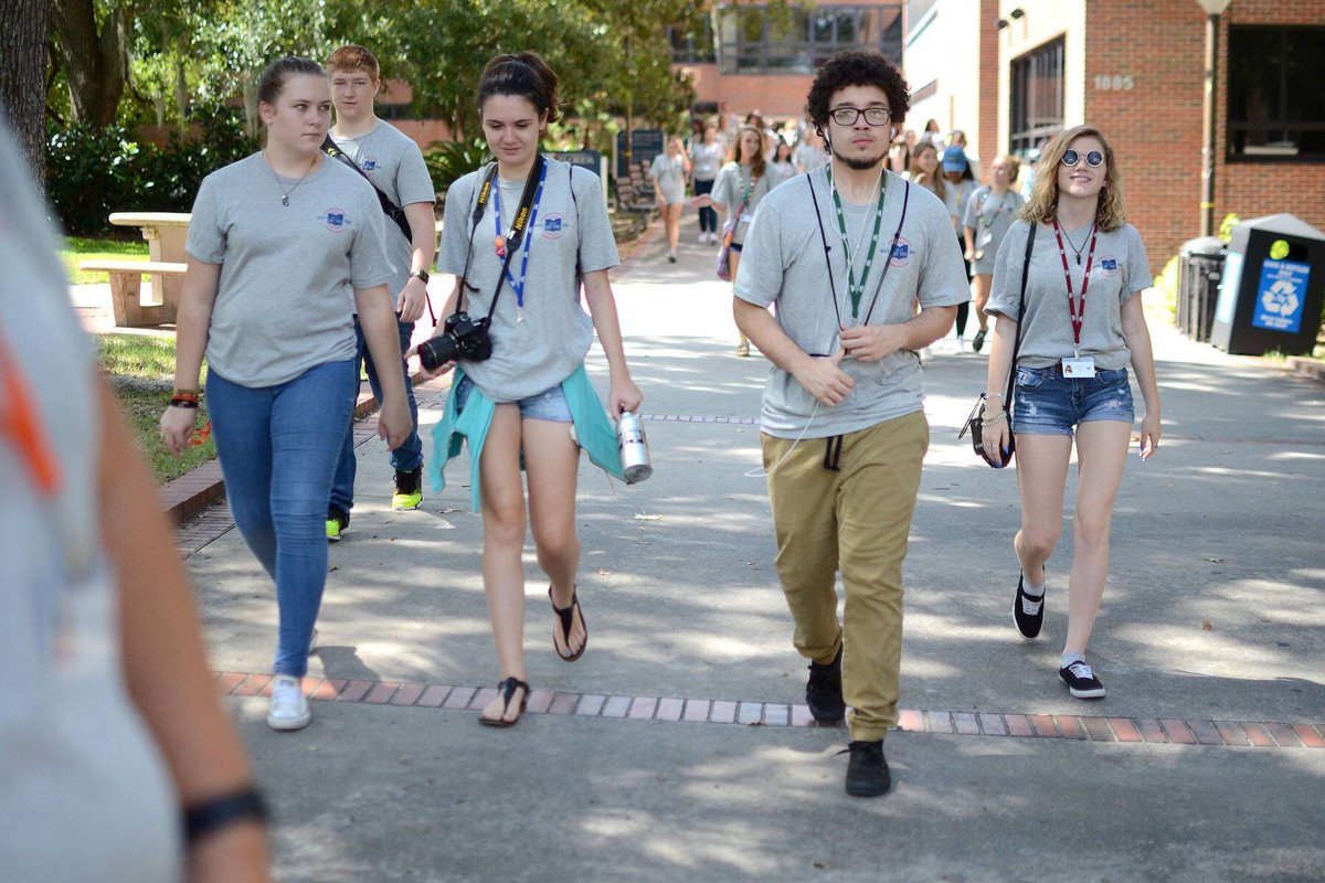 DHS_Jerds's tweet photo. Some more pictures from this past week at yearbook camp. https://t.co/jHn3BStwMi
