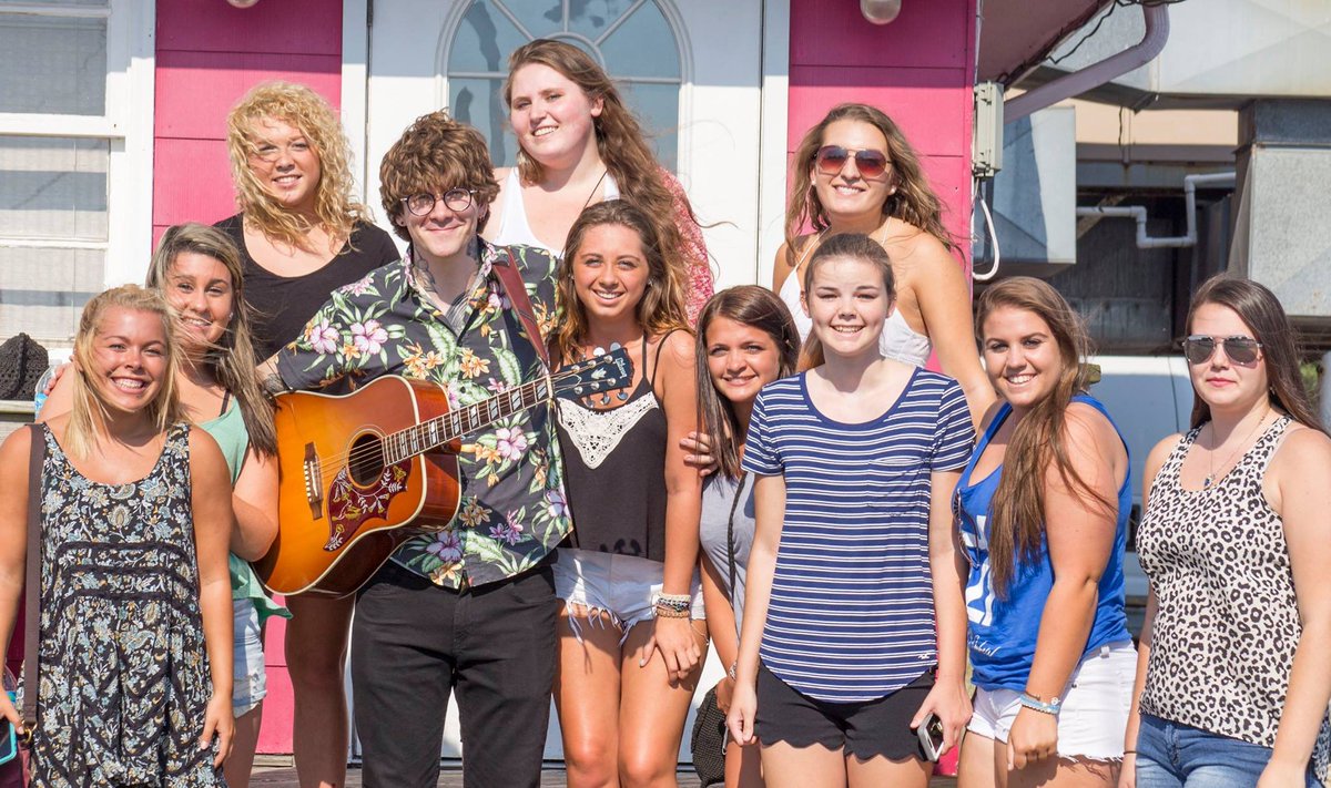 ElvanMcM's tweet photo. @MattMcAndrew  #TB to the first show of the #MattTour one year ago! With #McFANdrews at #BarnegatLight #LBI https://t.co/Jx1Mlze5y8