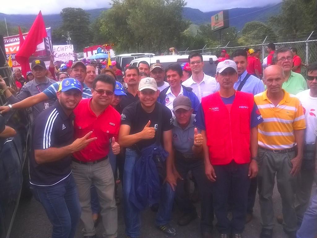 OscarAlvarez01's tweet photo. #Fotos4 En apoyo a la #GMAS marchamos el pasado viernes #VielmaMoraConstruye cc @VielmaEsTachira @todasconvielma https://t.co/vXJdugd87j