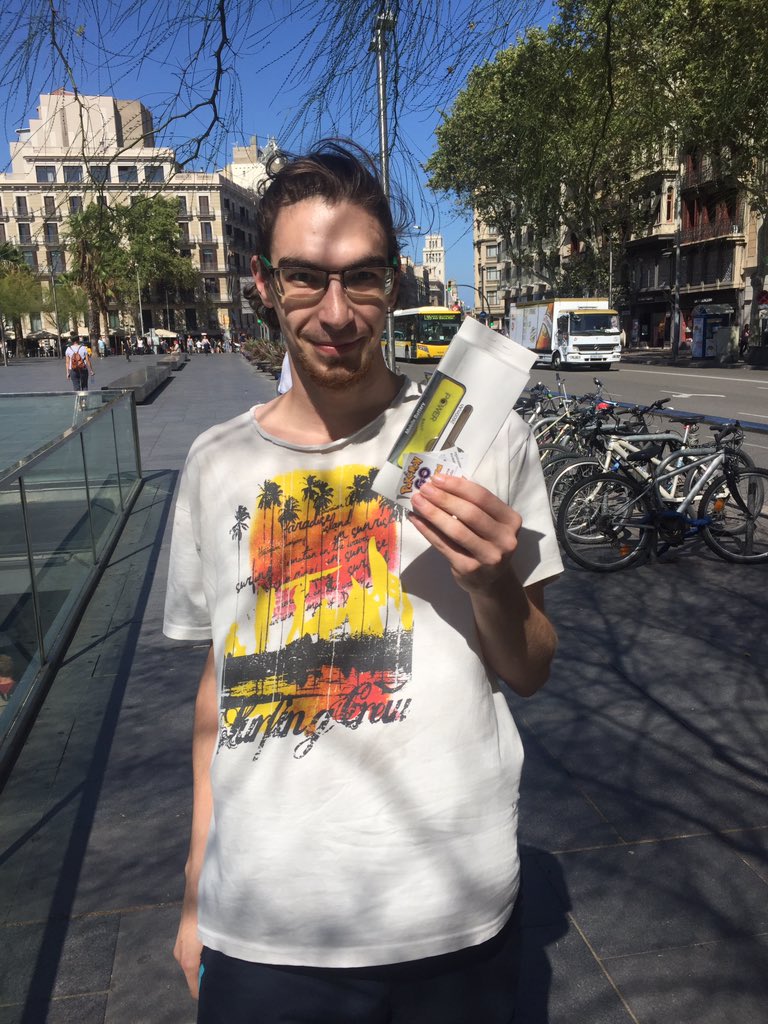 PokemonGObarna's tweet photo. Aqui tenemos al ganador del sorteo de powerbank!!! Felicidades!! https://t.co/Nn5hOksa9J