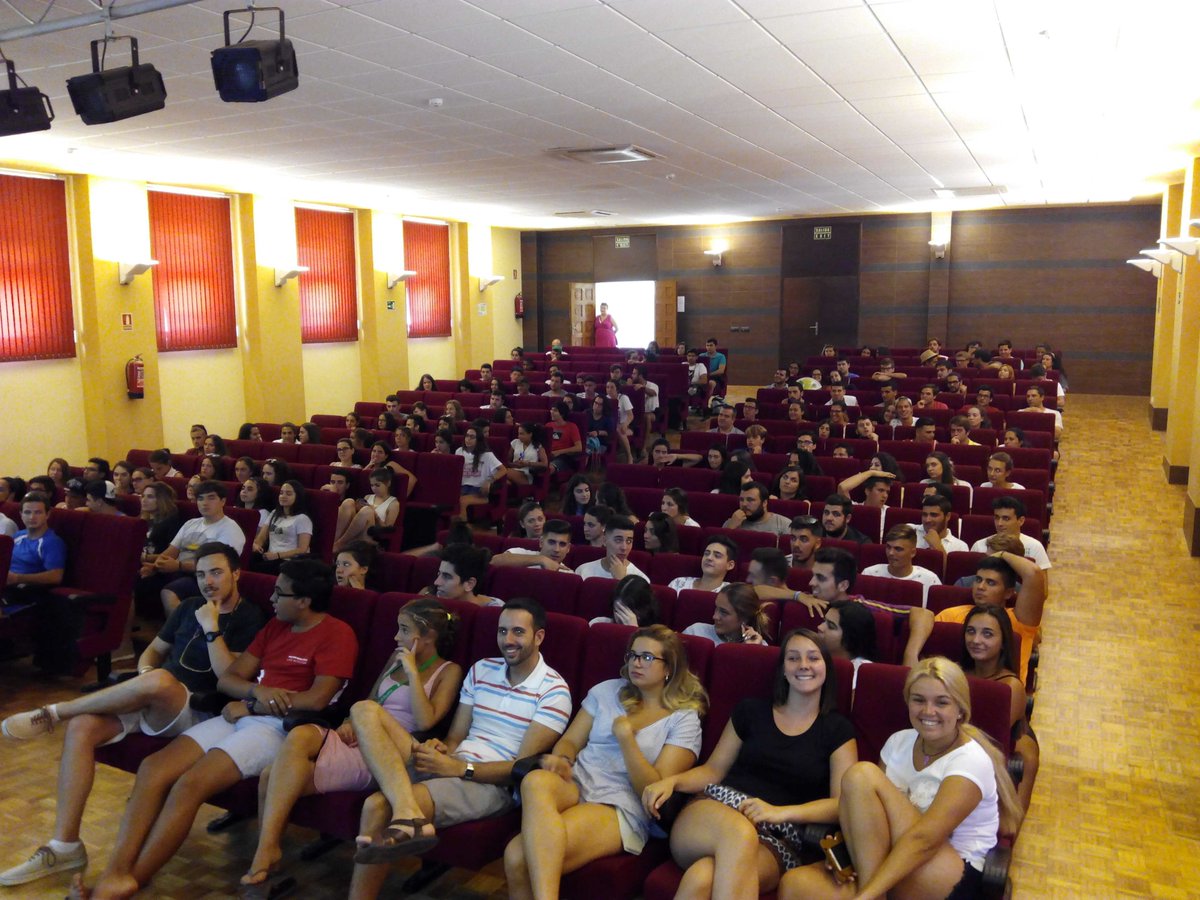 EscuelaDonBosco's tweet photo. Comenzando la Escuela  Inspectorial de Animadores 2016 ZS. Mucha ilusión un año más. https://t.co/YZfFG8pQhY