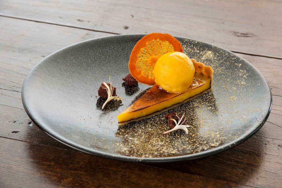 Congrats @claremurnin on winning 2 tickets to Lee Nelson and a meal for 2 <a href="/EatAtBrunels/">Brunel's</a> - we'll see you on Saturday😄