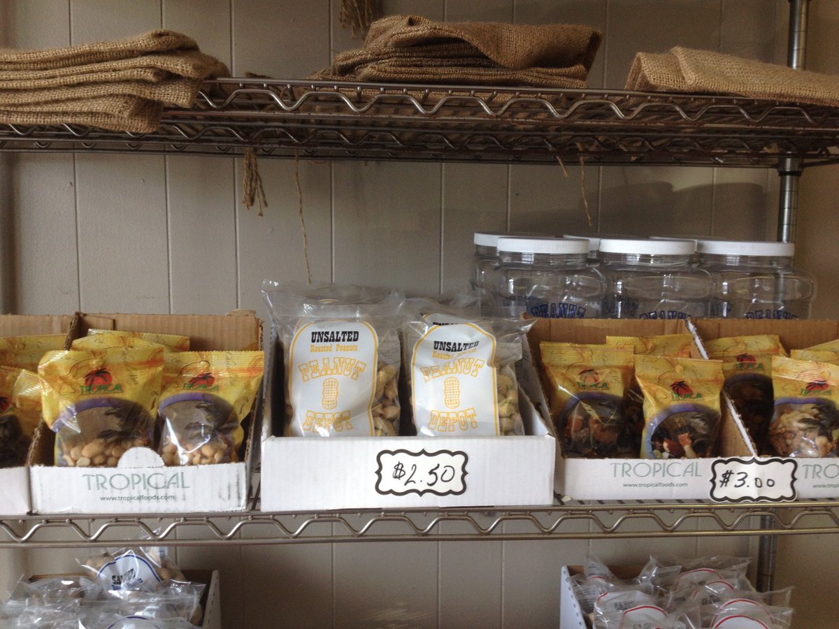 PeanutDepot's tweet photo. Can't think of a better way to start the week than with some delicious #peanuts! https://t.co/D33V0EWOJl
