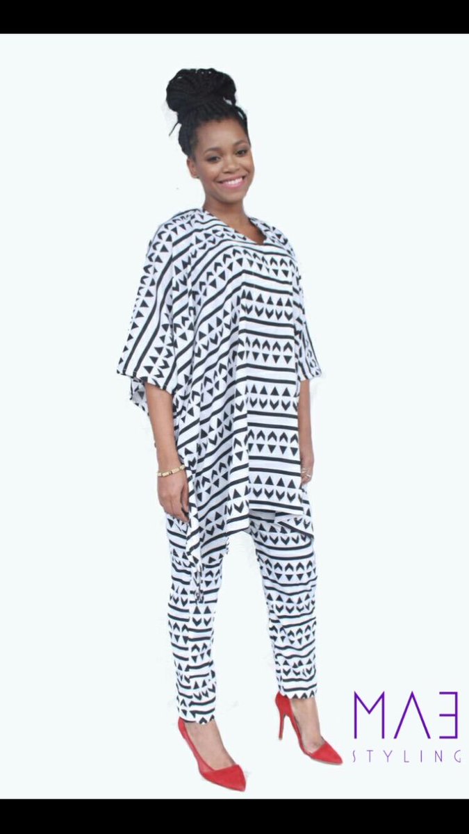 taaangie's tweet photo. 6. The Dash Set by OMALICHA.
Price -N7,000
S,M,L
Please RT. #MAEStyling https://t.co/gfi9mPNyS6