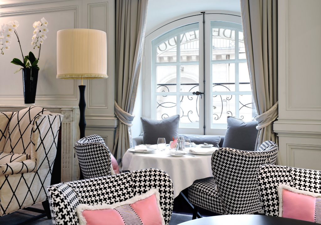 In August, Hôtel de Vendôme's restaurant, 1 place Vendome will close its doors until September.
