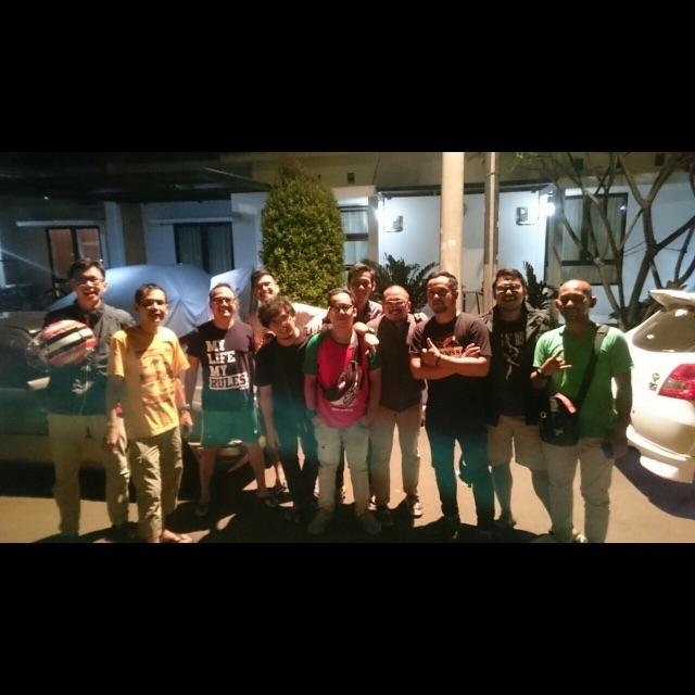 Ini foto <a href="/mudamudimbci/">Muda Mudi W124 MBCI</a> yang terbaru nih...