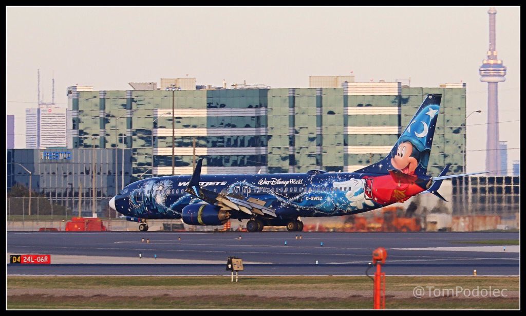 TomPodolec's tweet photo. YYZ Spotter Alert βοΈ @WestJet Disney #MagicPlane enroute #Toronto ETA 16:15 #WS662 #SimcoeDay https://t.co/IqvF1pDU1k