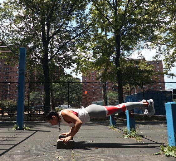 mindbodygreen's tweet image. This Is The One Exercise That Will Tone Your Entire Body by @shauna_harrison ow.ly/Id7F302NWBU