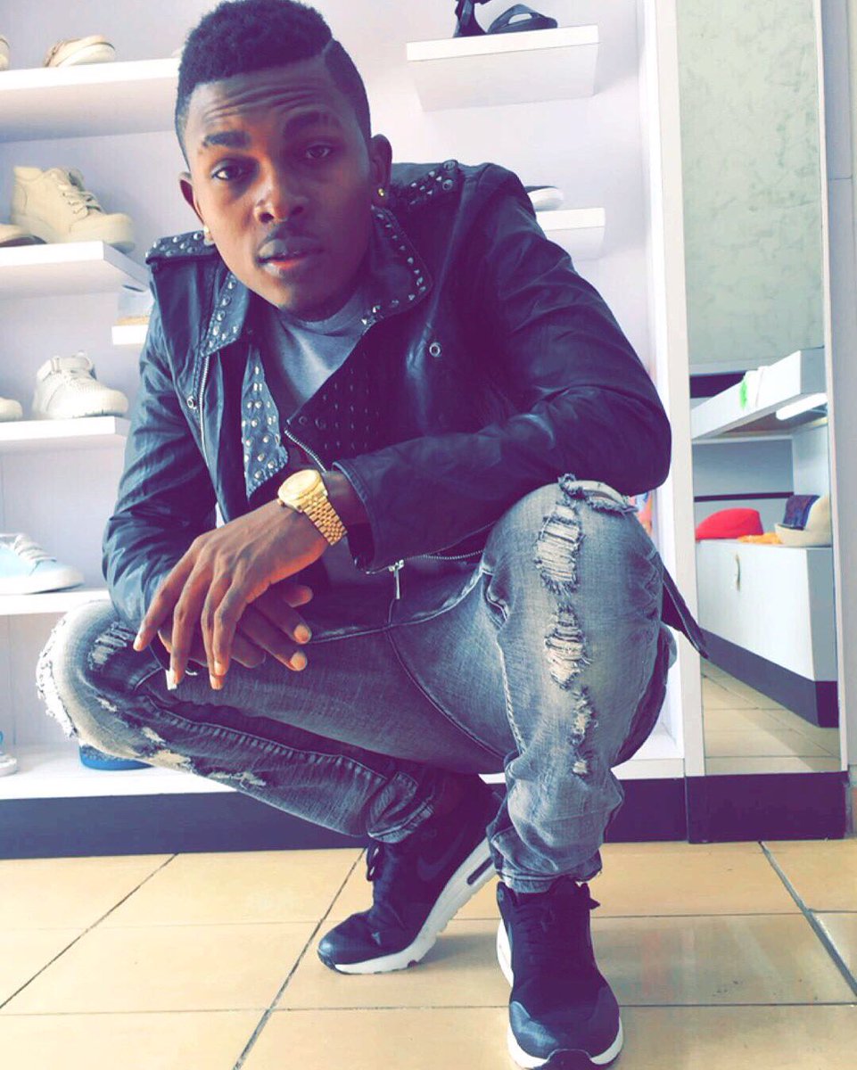 TebongAmbe's tweet photo. Mon album #LaStar toujours disponible sur itunes "Ambe La Star" Thank u for buying #Team237 https://t.co/DUsWEASkK0