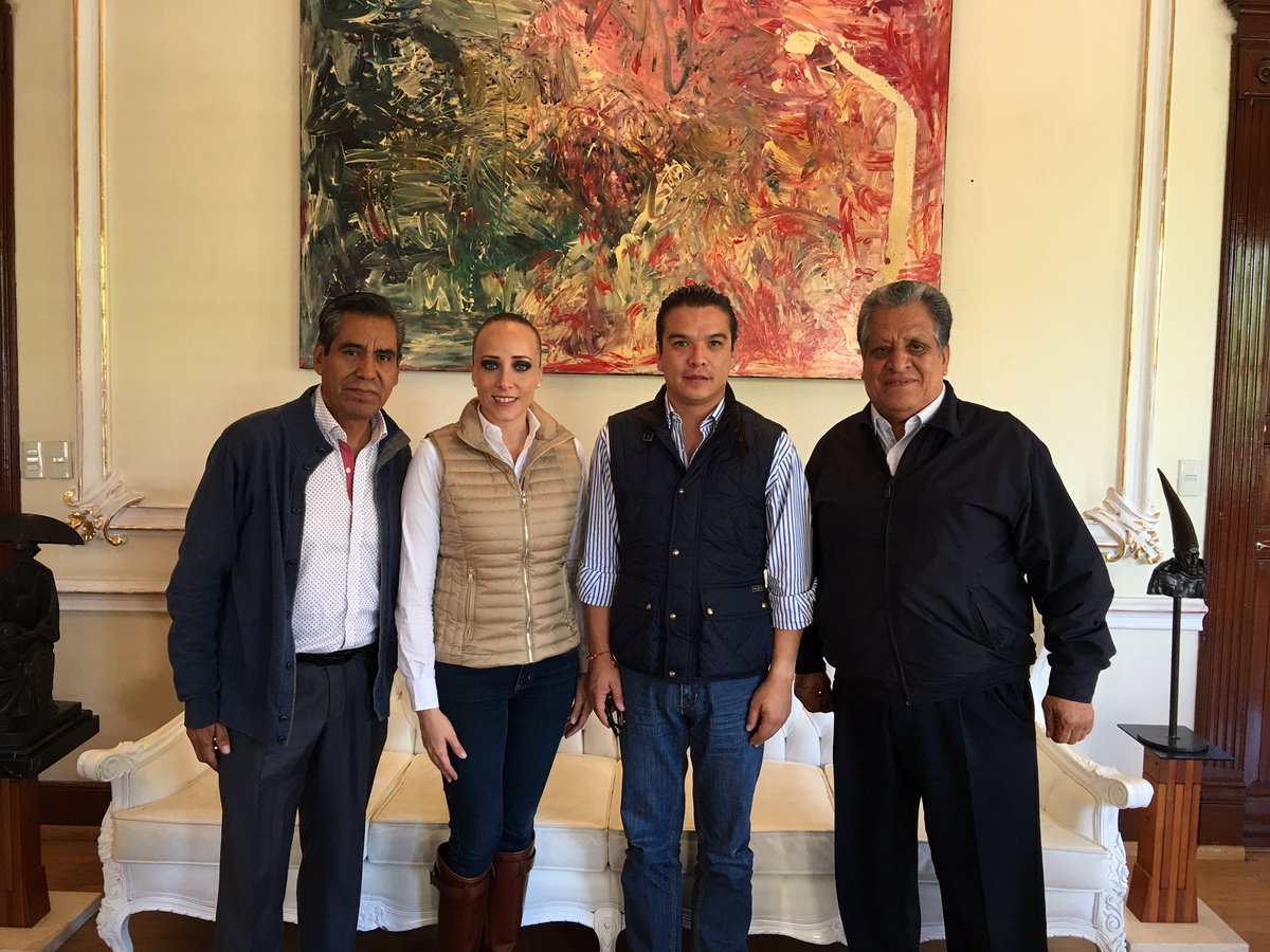 gerislas's tweet photo. Con los Diputados @susanariestra @CiriloDiputado #CupertinoAlejo en equipo se transforma #Puebla https://t.co/YXqy1X2dIo