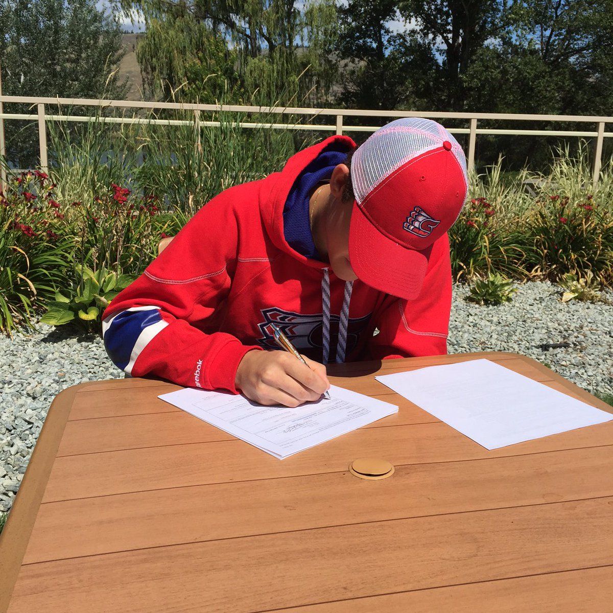 Excited to officially be signed with <a href="/spokanechiefs/">Spokane Chiefs</a>, Excited to see what's ahead!
