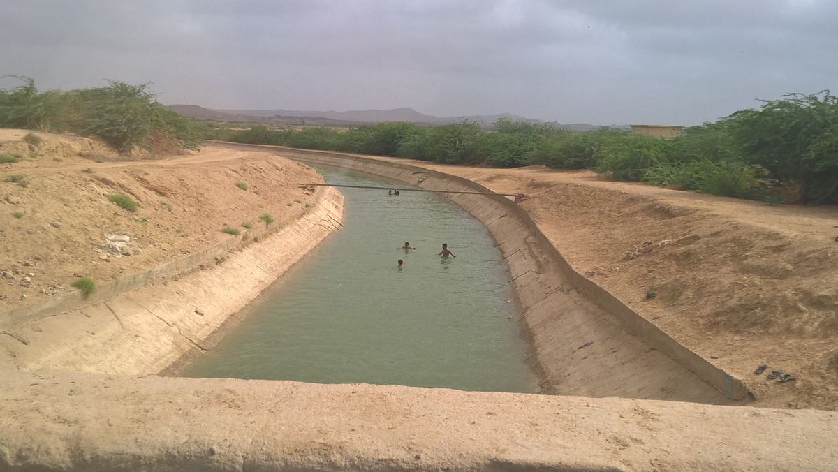JamKhanShoroPPP's tweet photo. Providing water to District West.Karachi. #PPP #LGDeptSindh. https://t.co/eqTI2LeJHw