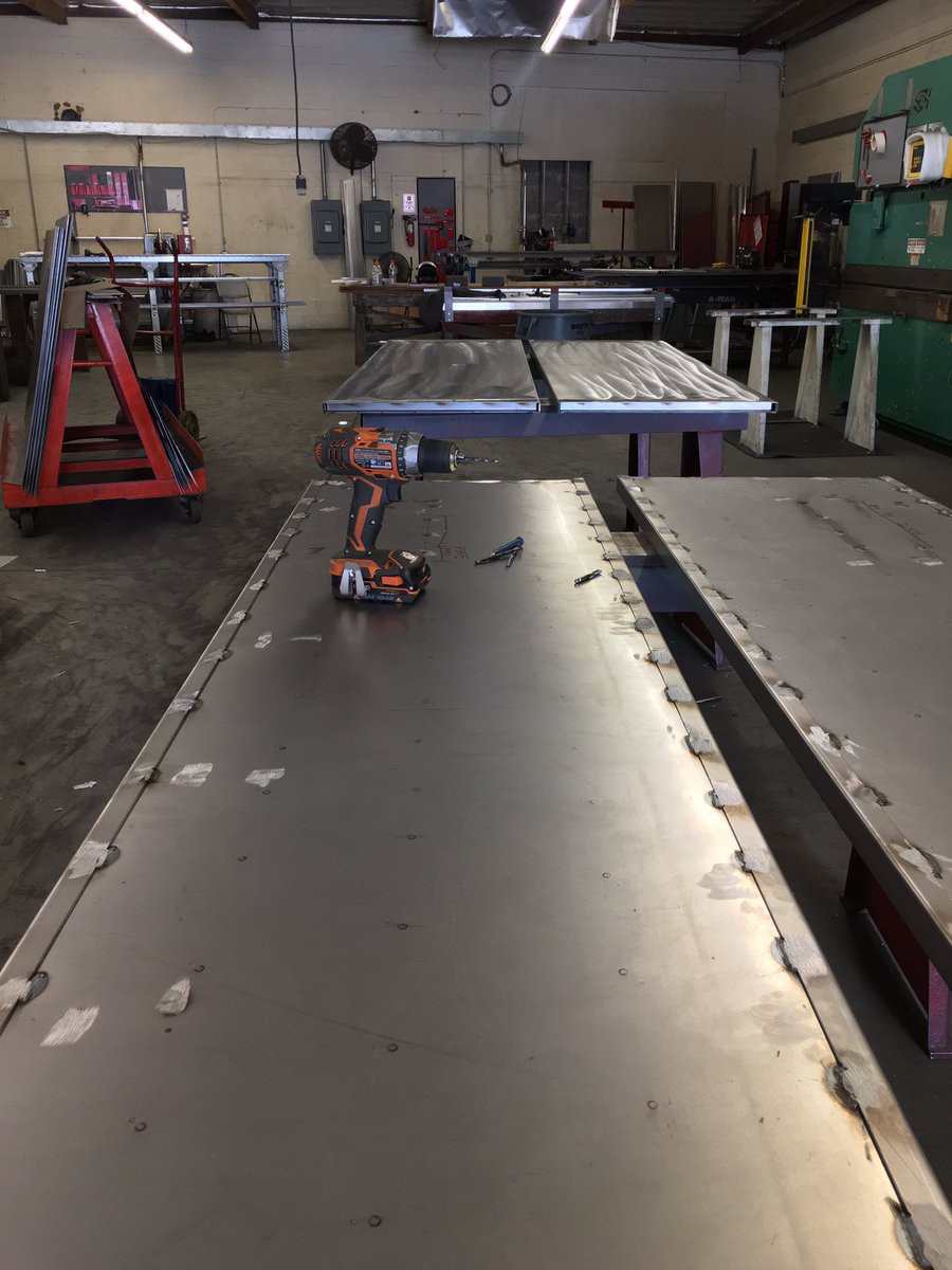 mrchrismejia's tweet image. Running the whole door shop on my own today🛠 #buildingelevators