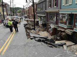 LaurelPIO's tweet photo. Ellicott City needs you. Here's how to help.
https://t.co/X98shMncj5 https://t.co/vb5IrkVHtG