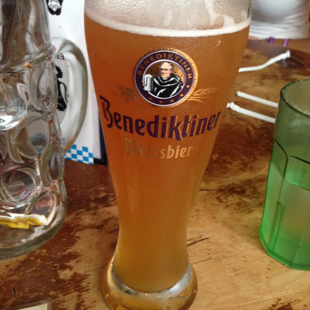 DianeGattullo's tweet photo. Great pit stop #ReichenbachHall 👍👍 https://t.co/5bAyD4QwJs