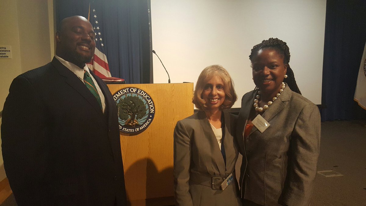 FAMUPESTEM2's tweet photo. FAMU PE-STEM Directors with Dr. Hence #MSEIP_ed https://t.co/5jV4aRmnSq