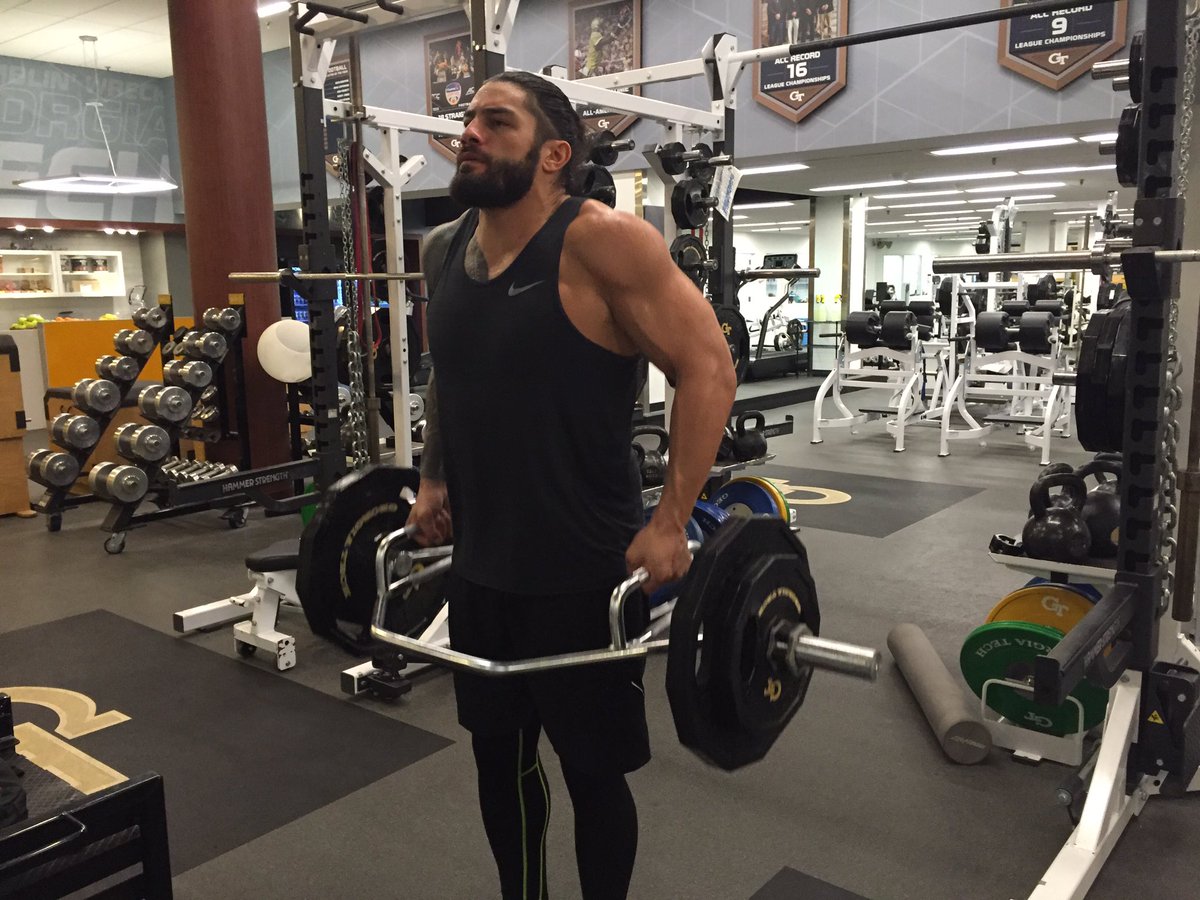 GTFootball's tweet image. Always good to see #ProJacket @WWERomanReigns back on the Flats! #TogetherWeSwarm