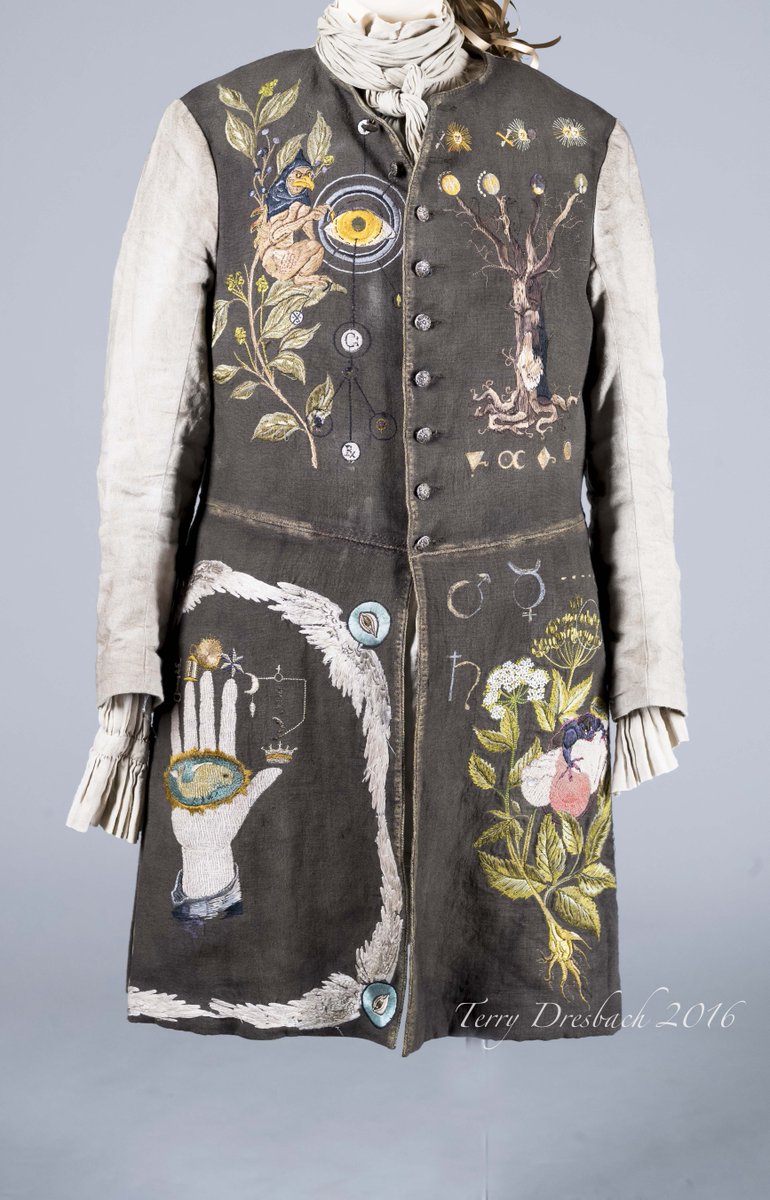 OutlanderCostum's tweet photo. Tidbit...the full coat https://t.co/5f0FXB5Jou