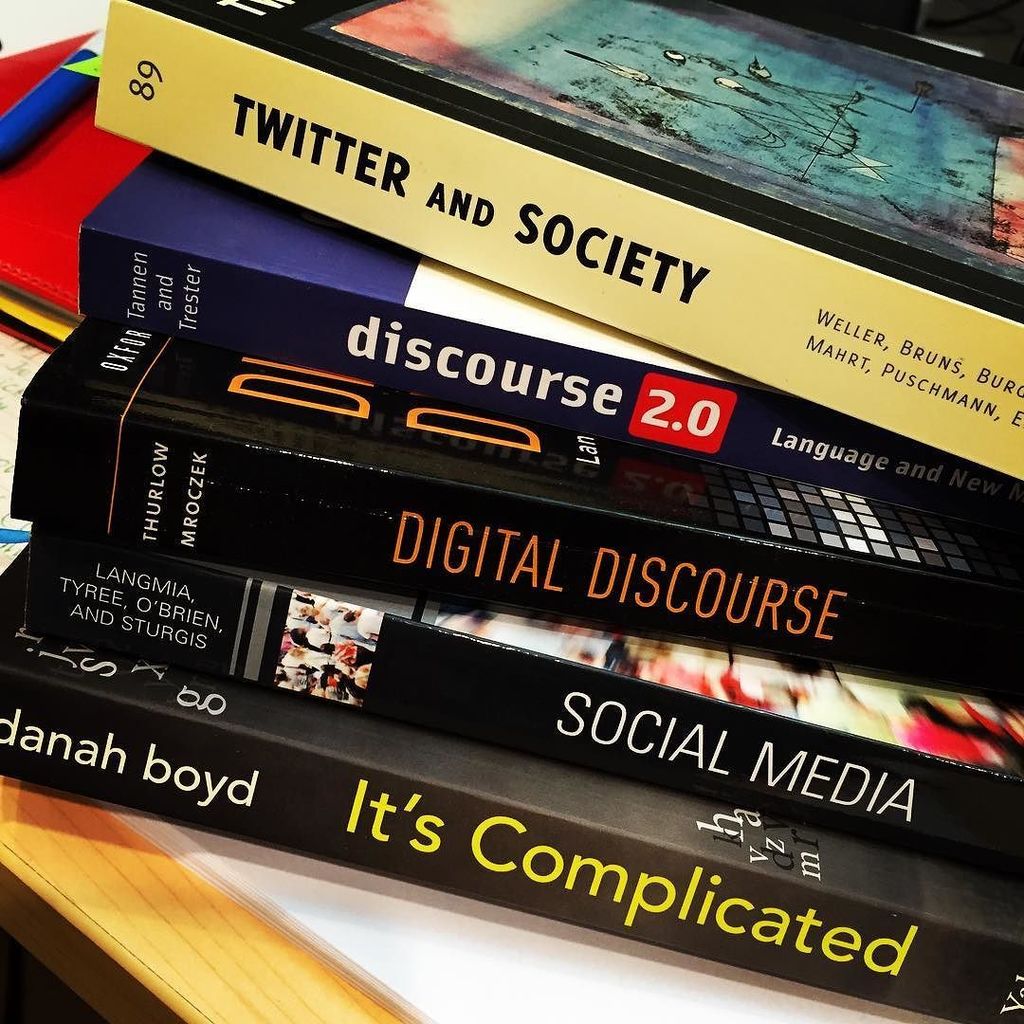 LissBEE_CPSP's tweet image. The #SLPhD reading list for today #methodologychapter