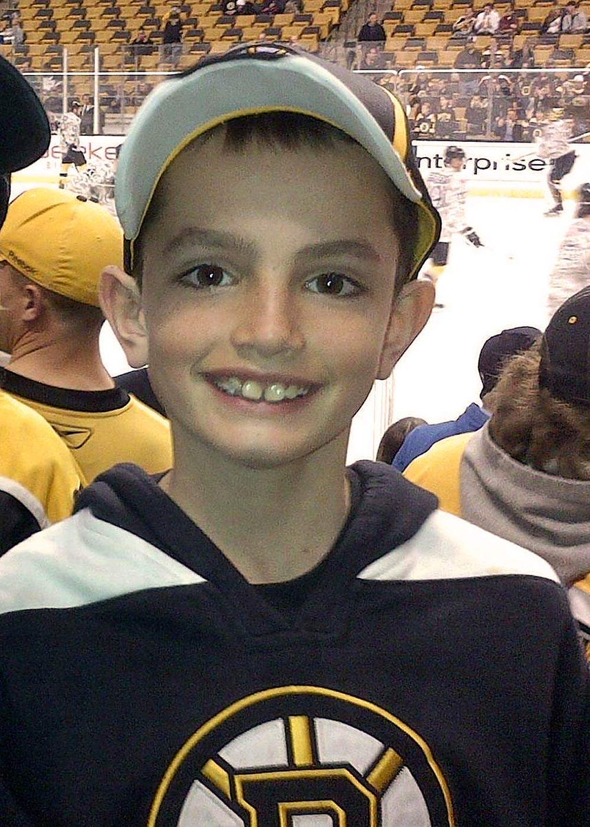 vivelafra's tweet photo. Martin Richard.  A Muslim family welcomed into USA killed him with a pressure cooker bomb.  I support #Trump. https://t.co/yKIu18ei98