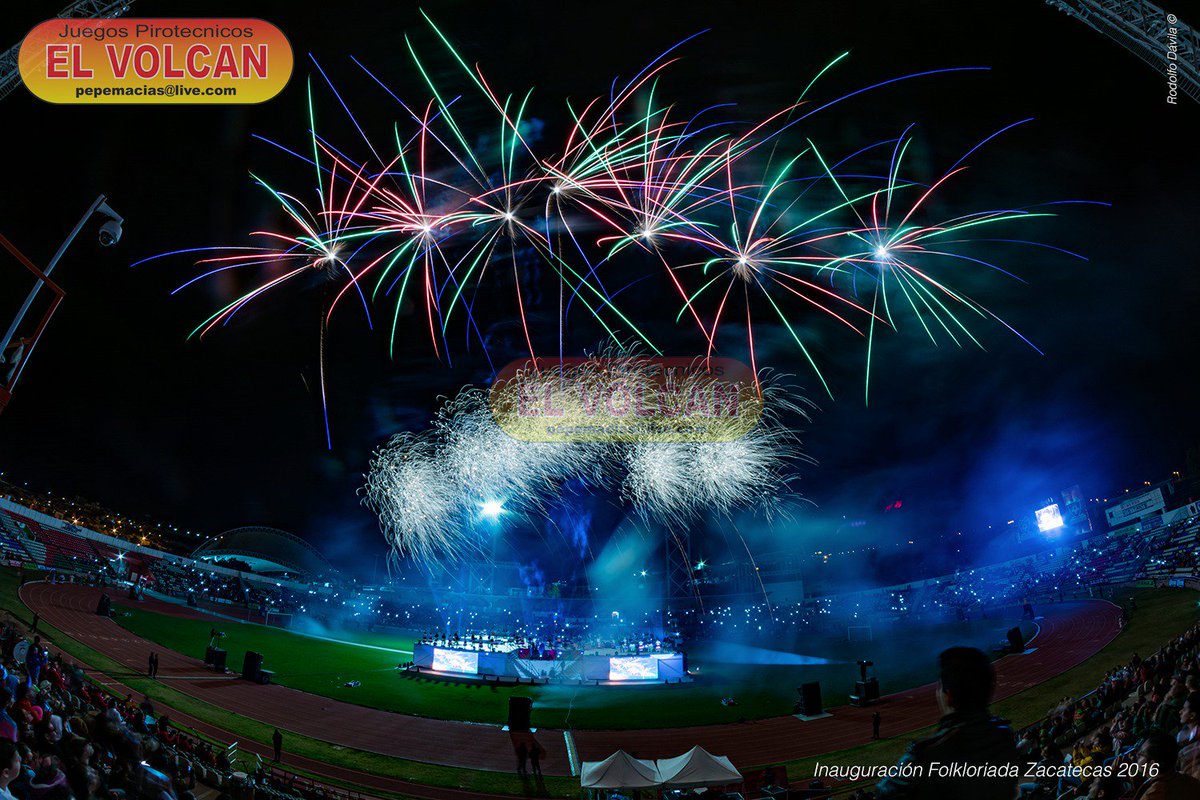VolcanPirotcnia's tweet photo. Ceremonia de Inauguración de la #Folkloriada #Zacatecas 2016 en el estadio Francisco Villa. 
#Folkloriada2016 https://t.co/u0H9Qi3wfb
