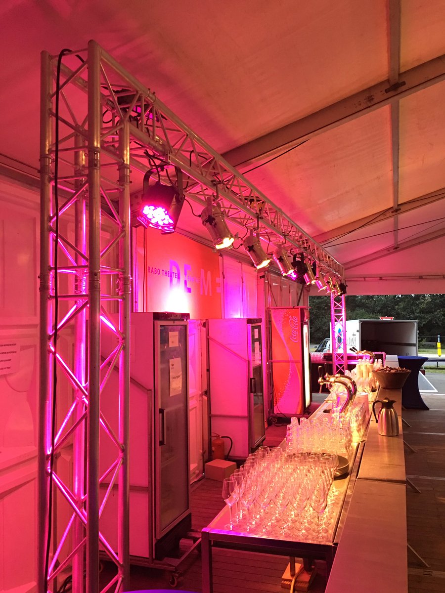 Geslaagd feestje #wielrennen #steenwijk <a href="/SpektakelStwijk/">Spektakel Steenwijk</a> <a href="/MvanDokkumburg/">Martin v Dokkumburg</a> <a href="/pjvr/">Pieter-Jan</a> <a href="/DeMeenthe/">De Meenthe</a> <a href="/SteenwijkV/">SteenwijkVestingstad</a>