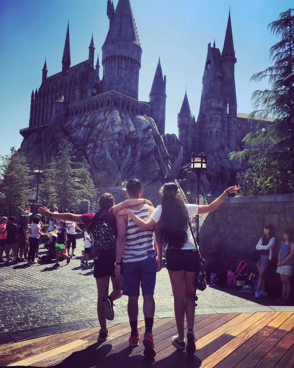 Joseph_C_Rocha's tweet image. #postbar phucketlisting w my sibs