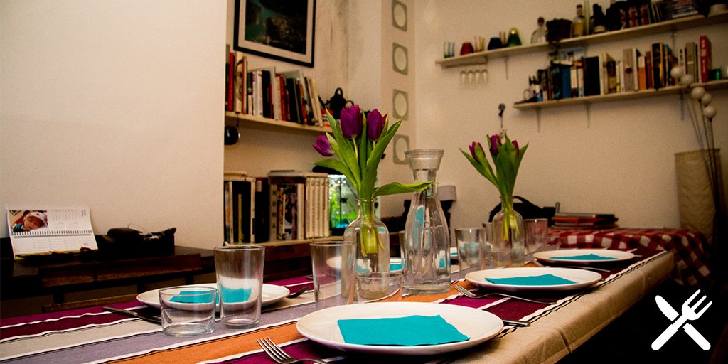 eat_about's tweet photo. Chef @Danicocinitas plays around with #Basque vibes when setting the table. Perfect for a casual summer date. https://t.co/JCT3qbmSkM