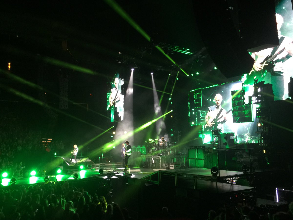 AbbyHiLow's tweet photo. All the love to @5sos ☀️ Thank you endlessly for spreading love to the world xo https://t.co/I62E4Vsb27