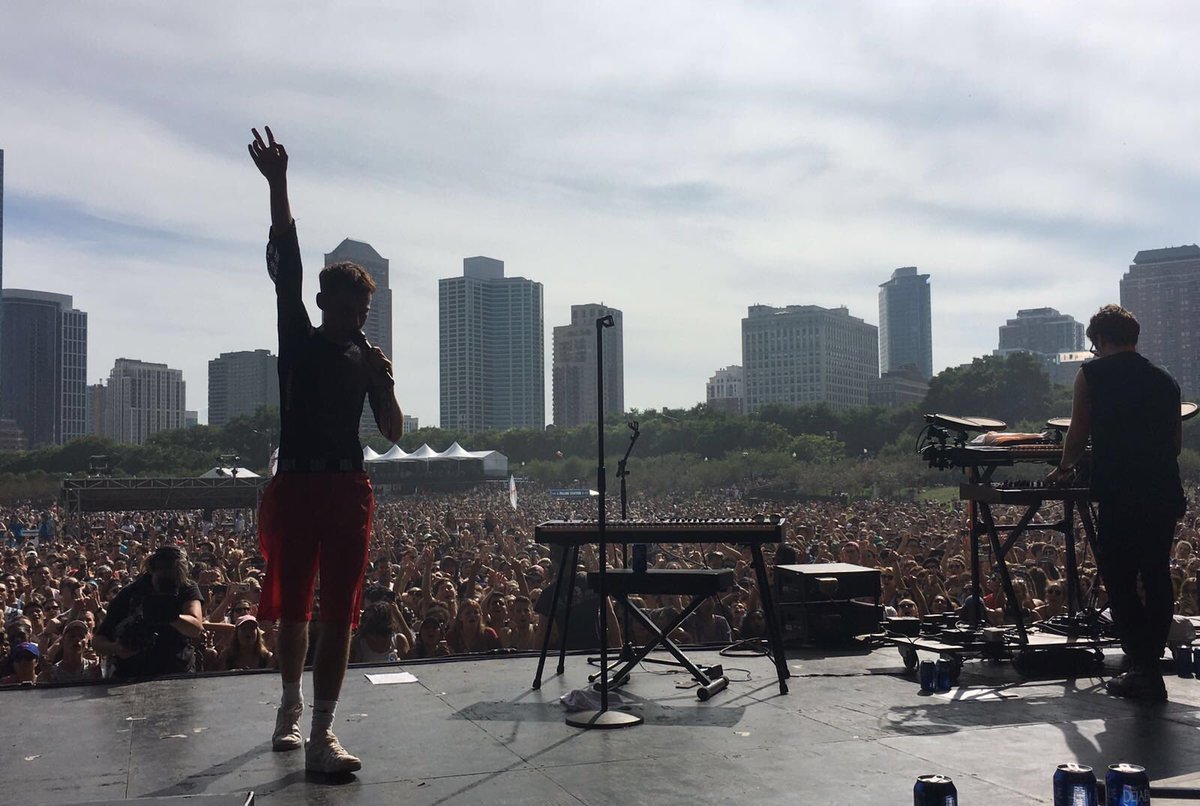 yearsandyears's tweet photo. YES @lollapalooza Chicago 🚨🚙🙌 https://t.co/yjSjZ0Qqs6