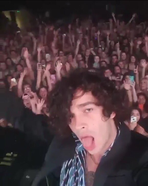 DriveLike_IDo's tweet photo. I can't believe Matty invented selfies https://t.co/cjHYrlWCLZ