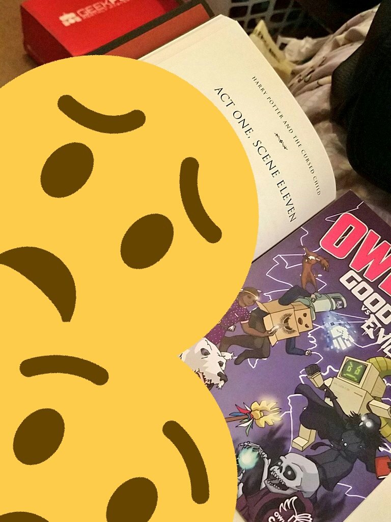 LolliJojo's tweet photo. Also, found the perfect use for the July @owlcrate spoilers card.. lol #everythingisabookmark #KeepTheSecrets #TCC https://t.co/AgFgDRgM5U