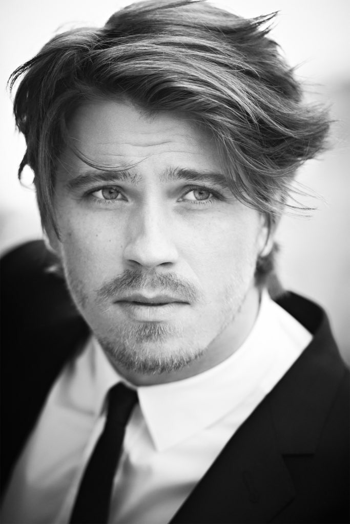 TWSTD_Marvel's tweet photo. Hank Pym
Deputy Leader of the Avengers
FC: Garrett Hedlund
@PymGoliath https://t.co/rJH2pUaQ0L