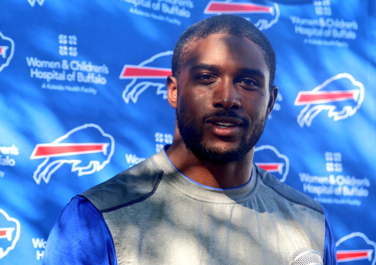 BuffaloBills's tweet photo. "Been a fan of Shady for a while. Excited to develop a relationship and be in the backfield with him."
Dangerous. https://t.co/qqTT0ZxC77