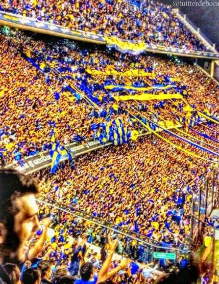 TuitterDeBoca's tweet photo. No hay dudas de quién es
el más grande 💙💛💙 https://t.co/o43ZFZ26bl