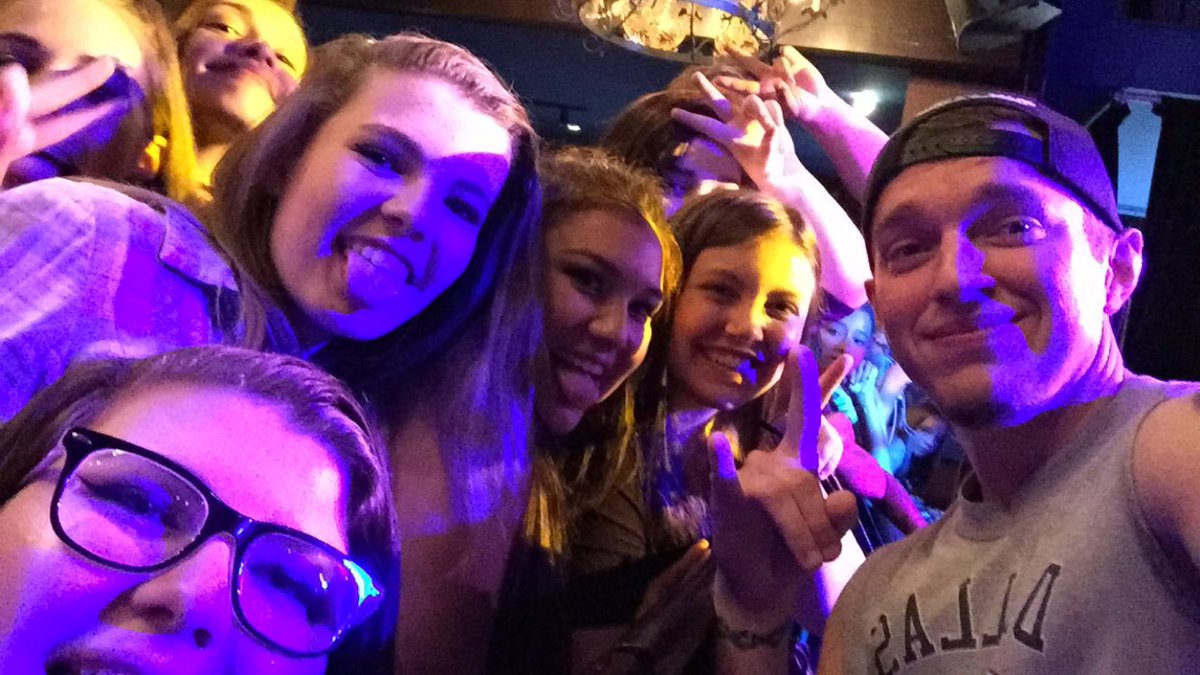 AaronSmithMusic's tweet photo. Dallas is gonna be fun 🤘🏻 https://t.co/AUw6bQyQbc