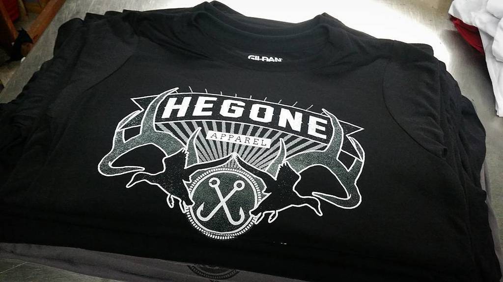 PrintStuffUSA's tweet image. 1 color print on Gildan Performance tees for @hegoneapparel 
#screenprintedtees #screenpri… ift.tt/2aL0auk