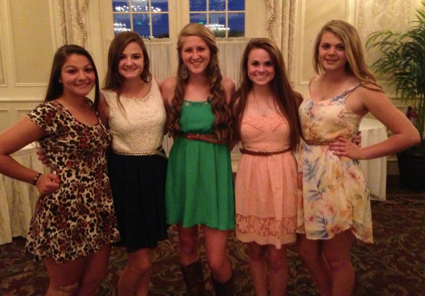 t_boges's tweet photo. happy national gf day to my gfs:) #lovehaterelationships #mostlylove #day1A1sauce #ilyg ❤️❤️❤️❤️❤️ https://t.co/4WWGscFerq