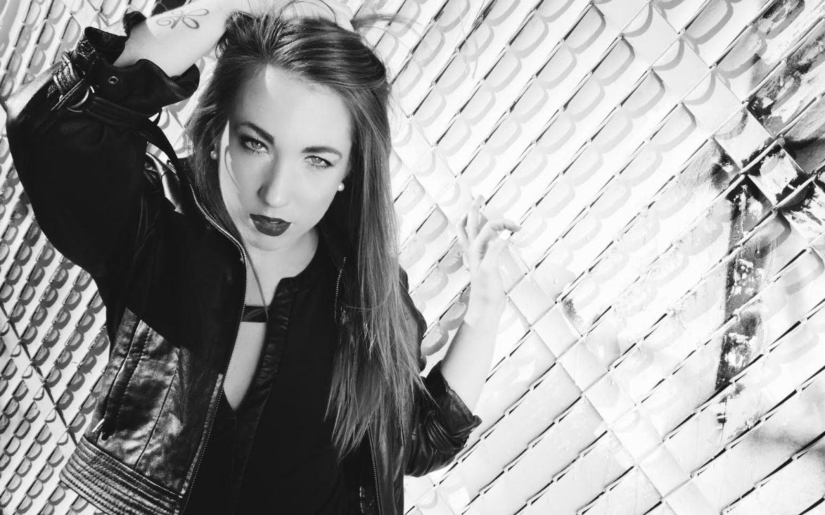 Dancer Renee Ritchie is a Chameleon of Dance  buff.ly/2afTBtY <a href="/rezzaritchie/">Renee Ritchie</a> <a href="/danceeditorial/">Dance Editorial</a>