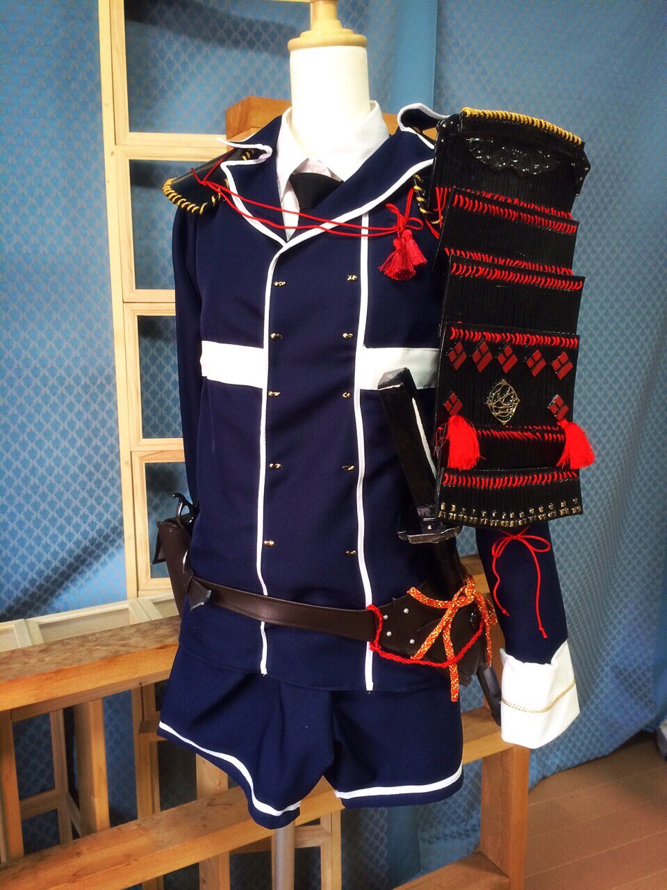 藤森蓮 コスプレイヤー Youtube 刀剣乱舞 薬研藤四郎 衣装 防具 刀 ウィッグ 全て完成しました 明日は初めての粟田口あわせ 気合入れて楽しんできます 蓮クリ造形 T Co Ph8ovqu9ob Twitter