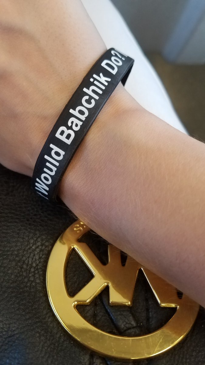 HeathaFeatha84's tweet photo. @MadDogRadio  @Babchik Just rocking my hot new accessory. #wwbd https://t.co/v2Agv3MATB