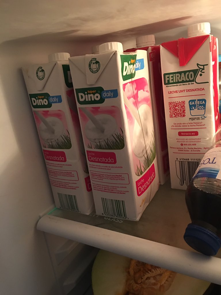 pedodeteletubie's tweet photo. He comprao leche xd https://t.co/q5vjpuXMTO