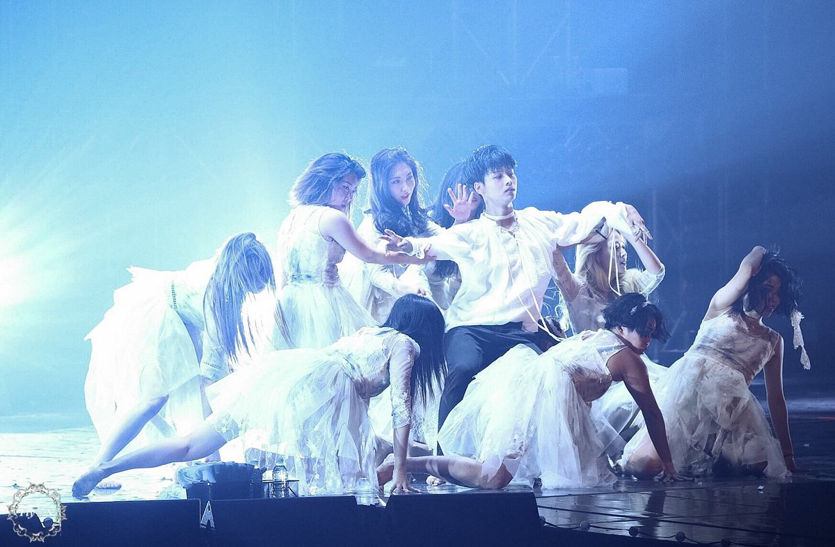 FlyN_Night's tweet photo. 160814 #엘리시움 콘서트 
@CHA_NNNNN #빅스 #VIXX #차학연 #엔 #Solo https://t.co/ecrbK2hy5f