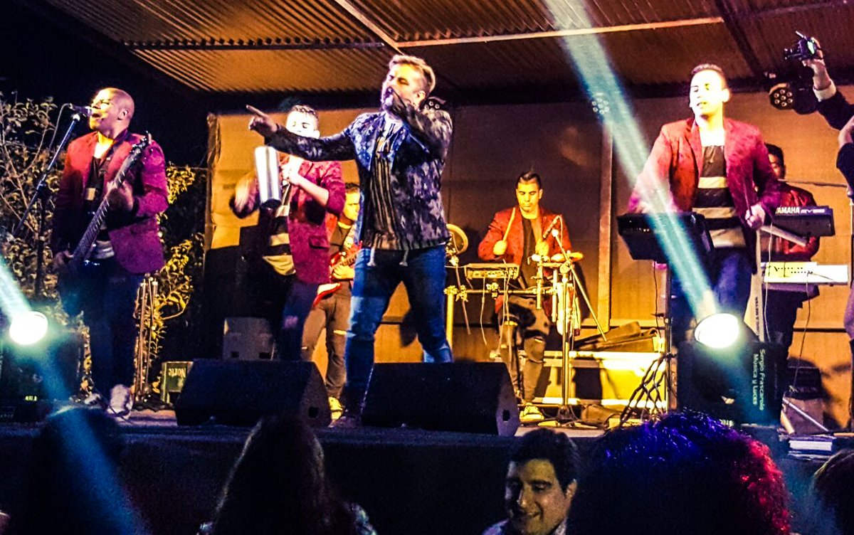 javitodered's tweet photo. Grupo Red en Yesterday de Tucuman....yeah!! https://t.co/6pKoqvN9Cg